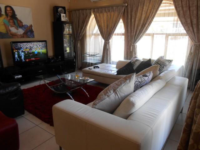 To Let 3 Bedroom Property for Rent in Bo Oakdale Western Cape